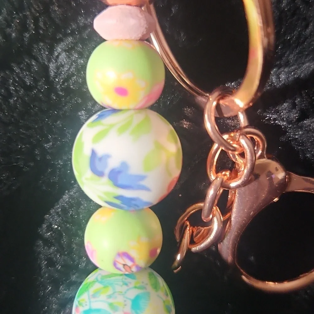 Beautiful Floral Beads Keychain